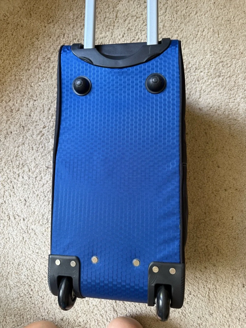 NWT CIAO Brand Duffel Rolling Blue carry on bag retractable telescopic handle.